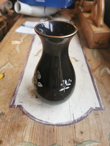 Vintage wade black vase - wade,