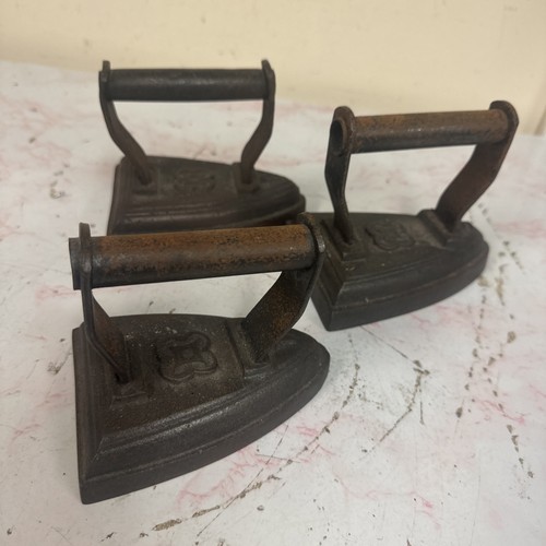 Vintage flat iron - ,