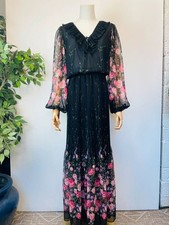 Pretty Vintage 70s Romantic