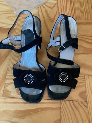 Vintage black suede strappy - black,