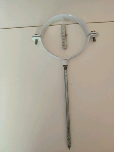 Flue clamp support bracket for - flue,