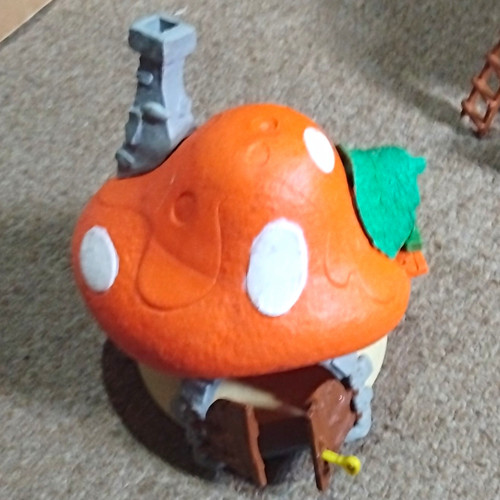 Smurf mushroom house toy - smurf,