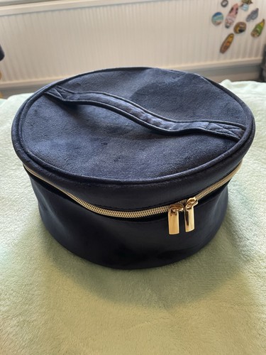 Beauty bag soft round - m&s,