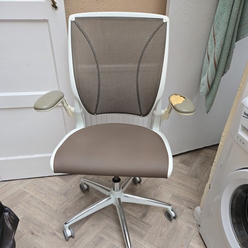 Humanscale diffrient world - diffrient,