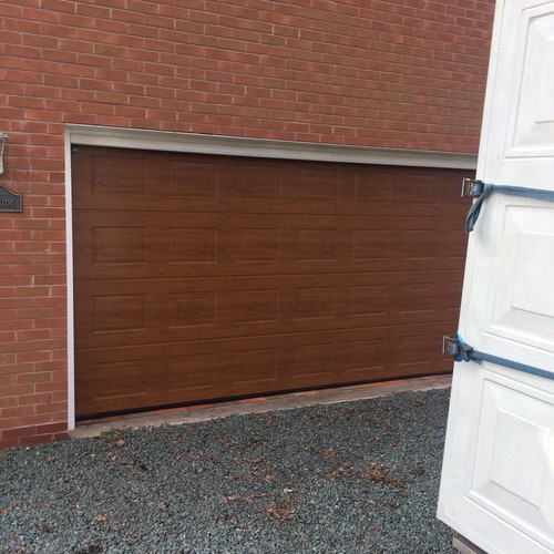 Georgian sectional garage door - sectional,