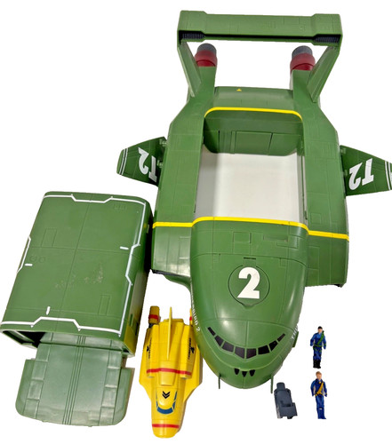 Thunderbirds are supersize - are, go
