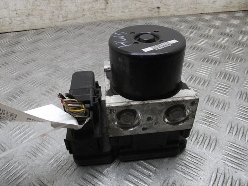 Volvo v40 abs pump - v40,