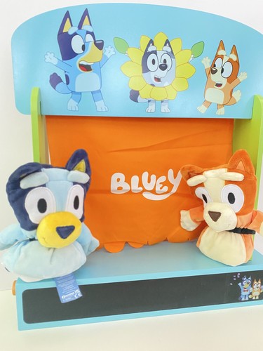 Bluey wooden puppet theater - bluey,