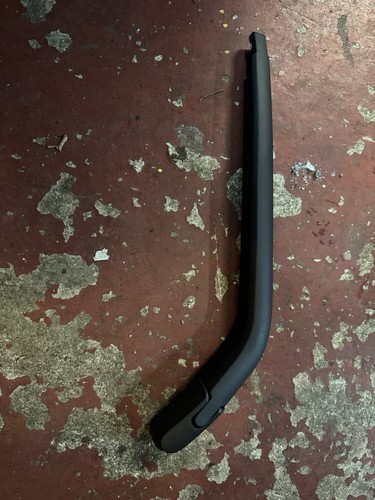 Toyota yaris rear wiper - toyota,