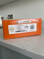 Le Creuset Dune Almond 22cm