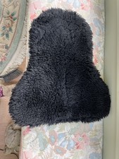 NUUMED PURE WOOL  BLACK SEAT SAVER