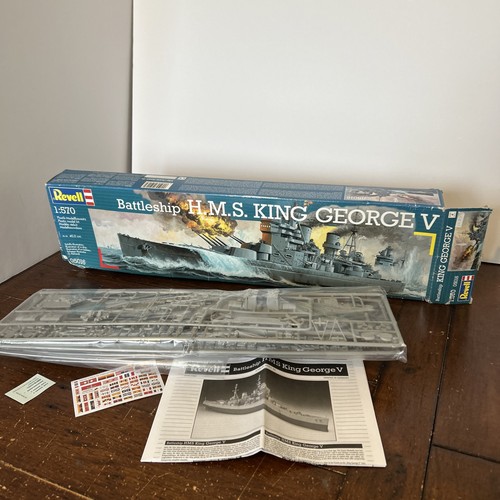 Revell 570 warship - 1/570, kit
