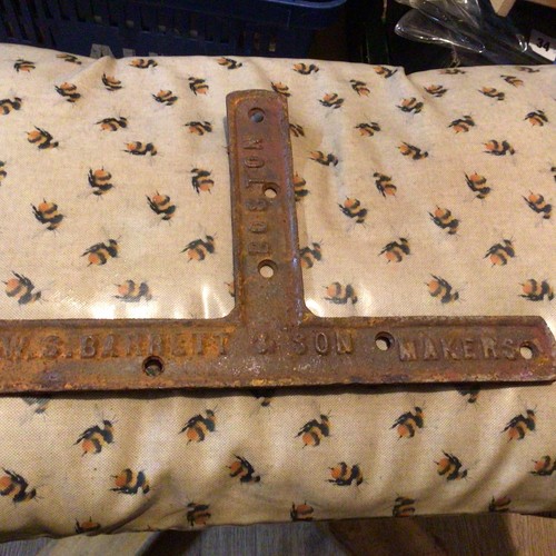 Cast iron nameplate s - iron,