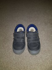 Boys shoes chicco size 32