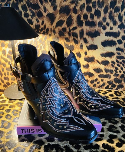 Studded womens black western - studded,