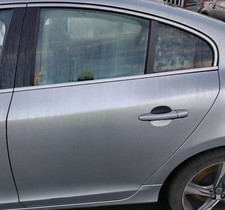 2014 VOLVO S60 D4 PASSENGER SIDE REAR LEFT DOOR - ELECTRIC SILVER