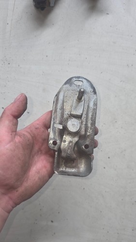 Sliding door catch - vw, plate