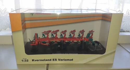 Kverneland variomat plough - es,