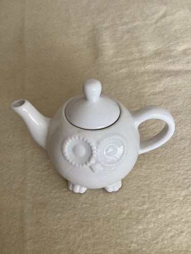 White owl teapot cute ceramic - white,