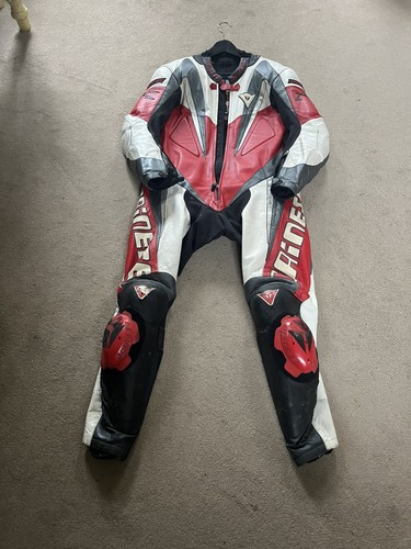 Dainese one piece leathers - , 52