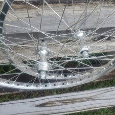 24” Silver W Chrome Mongoose