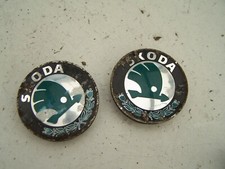 Skoda Roomster pair of wheel centre caps (2006-2009)