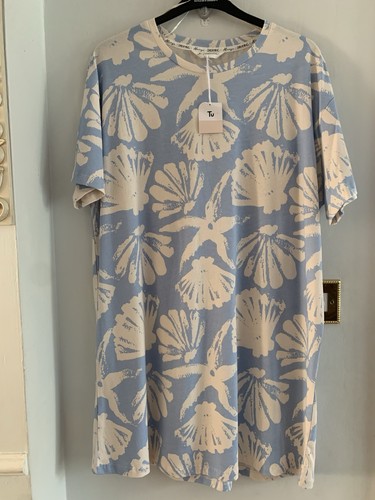 Bnwt cream blue - by,