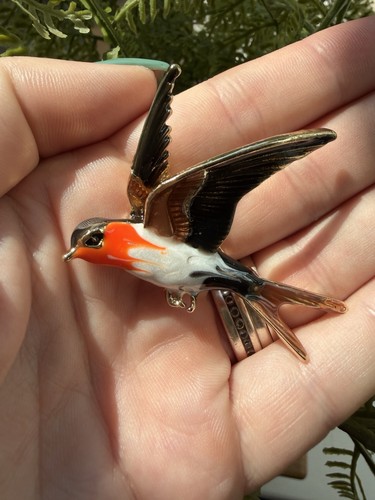 Flying swallow bird enamel - flying,