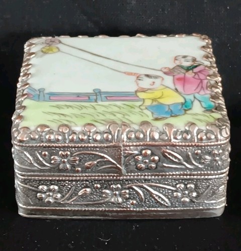 Chinese trinket powder - chinese, box-