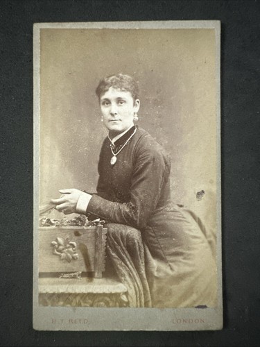 Cdv lady jewellery reed - lady, by