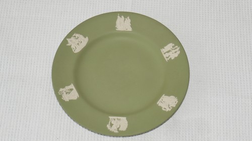 Green jasperware plate - green,