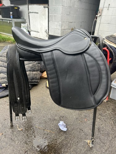 Pony cob and horse saddle - cob,