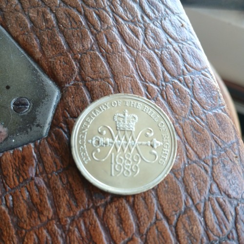 Pound coin bill - coin,