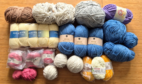 2kg job lot - wool, bundle