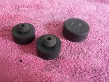 Kawasaki ZR7S Front & Rear Fuel Tank Mounting Rubbers x 3 from a 2001 bike