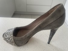 Dune Black Sand Grey suede