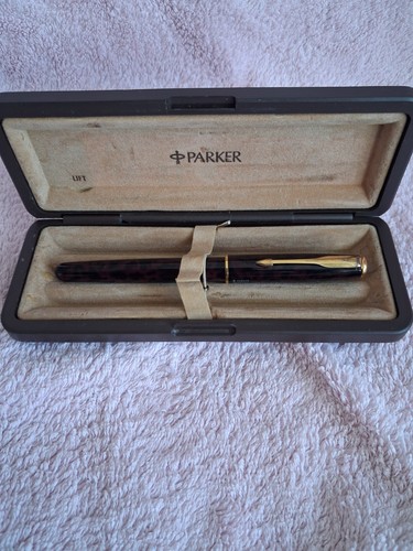 Parker sonnet fountain - pen,