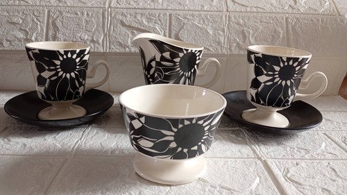 Vintage 1960s black and white - black,