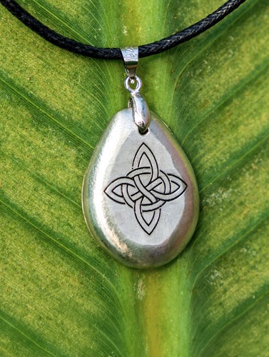 Witches knot pewter necklace - knot,
