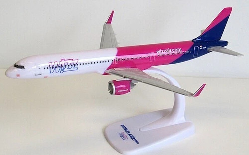 Wizz air airbus a321 neo - airbus,