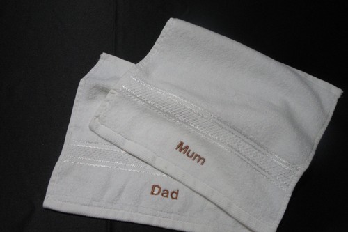 Mum dad embroidered - /,