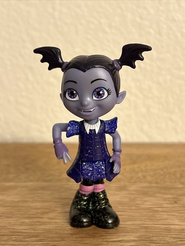 Disney vampirina action - vampirina,