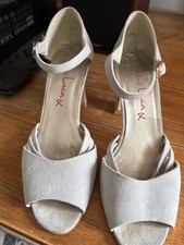 EMILIO LUCA Grey Heeled Shoes