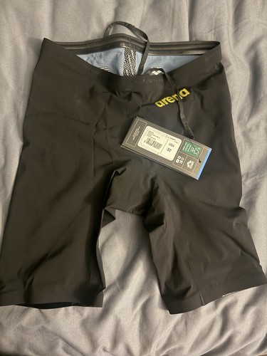 Nwt arena men powerskin - arena,