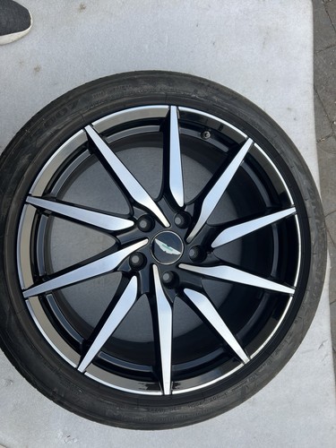 Aston martin db11 inch - aston,