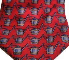Gucci 100% Silk Tie Watering