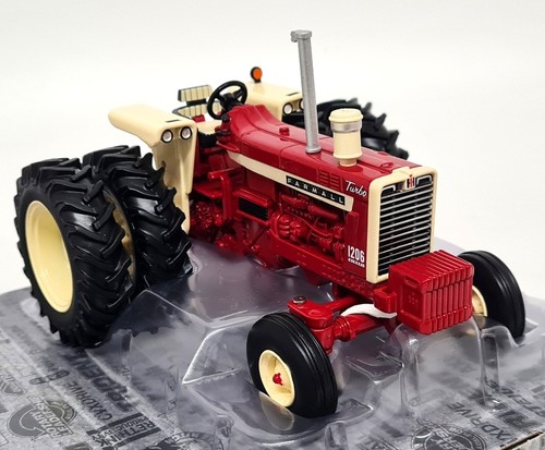 Britains case farmall - britains,