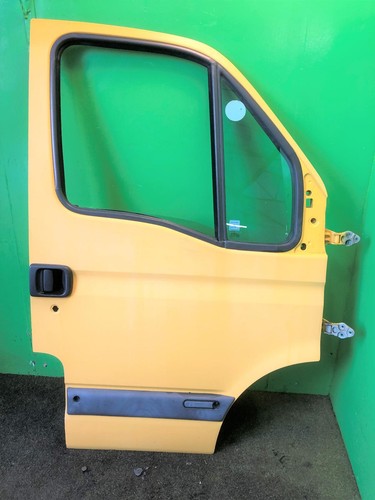 Renault mascott right - renault,