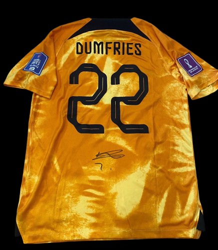 Denzel dumfries hand signed - hand,