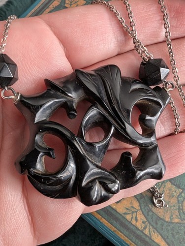 Unusual vintage whitby jet - unusual,